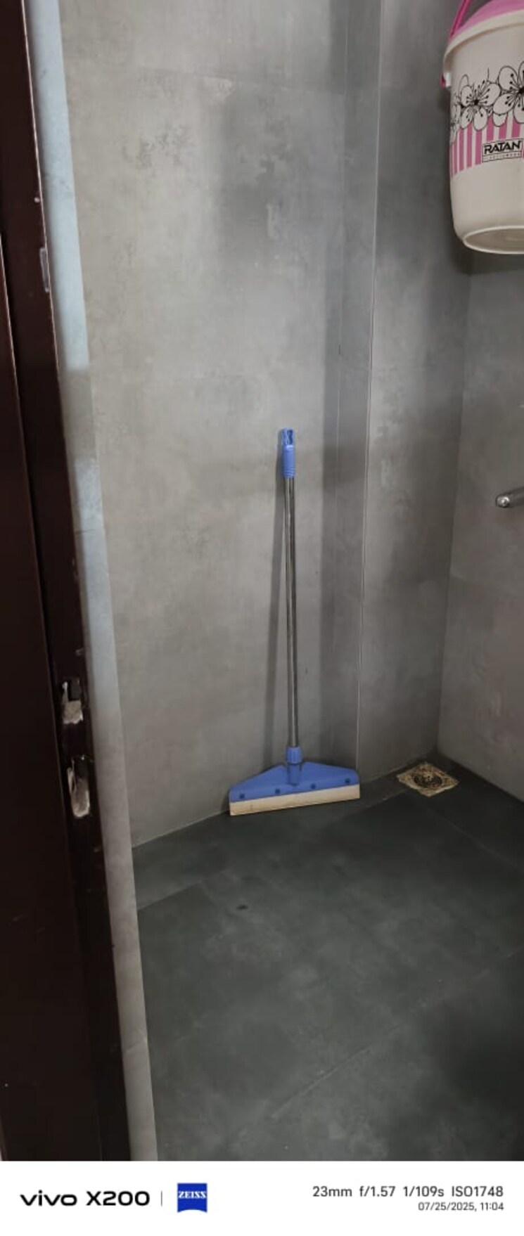 Bathroom, unitech-woodstock-floors 3 Bedroom 1600 Sq.Ft. Builder Floor In Sector 50 Gurgaon 9287620