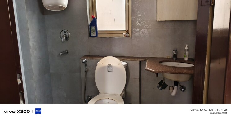 Bathroom, unitech-woodstock-floors 3 Bedroom 1600 Sq.Ft. Builder Floor In Sector 50 Gurgaon 9287620