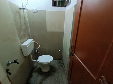 Bathroom in 1.5 BHK Independent House at Chilla – for Rent
