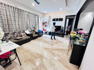 Parking in 2.5 BHK Apartment at Amanora Gateway Towers, Hadapsar – for Sale