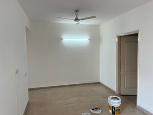 Room in 4 BHK Apartment at Vatika City, Sector 49 – for Sale