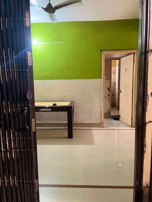 Room in 2 BHK Apartment at Chinar Park – for Rent