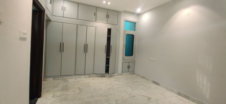 Room, sector 2 3 Bedroom 3200 Sq.Ft. Independent House In Sector 2 Panchkula 9287706