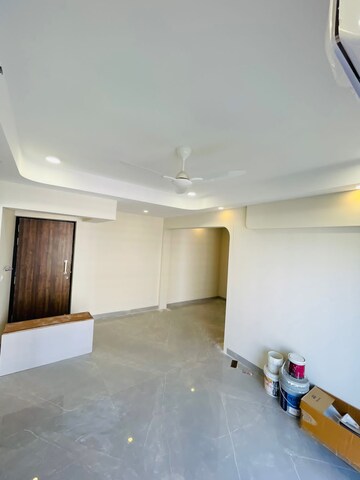 Room in 3 BHK Apartment at Hubtown The Premiere, Andheri West – for Rent
