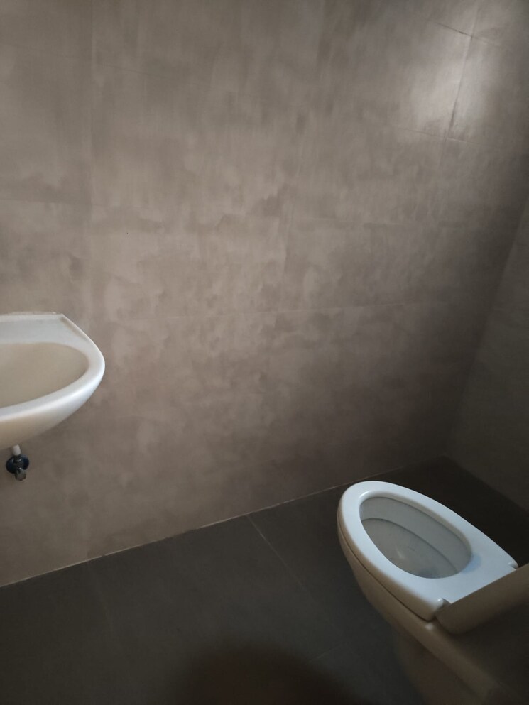 Bathroom, wellwisher-kiarah-terrazo 2 Bedroom 950 Sq.Ft. Apartment In Hadapsar Pune 9287712