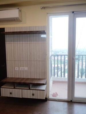 Room in 2 BHK Apartment at Tata Gurgaon Gateway, Sector 112 – for Rent