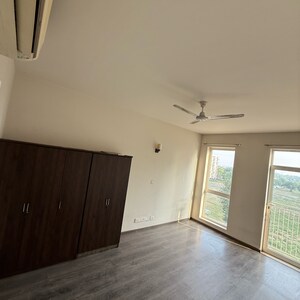 Room in 3 BHK Apartment at Ireo The Corridors, Ramgarh Dhani – for Rent