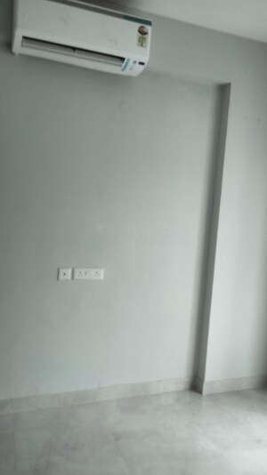 Furnished Amenities in 3 BHK Apartment at Ramprastha Primera, Sector 37d – for Rent