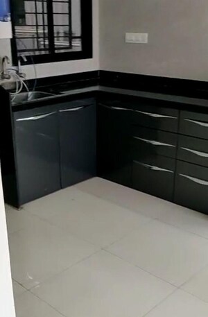 Room in 3 BHK Apartment at B U Bhandari Indrashri, Dahanukar Colony – for Rent