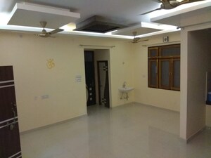 Room in 2 BHK Apartment at Alaknanda Apartment Gomti Nagar, Gomti Nagar – for Rent