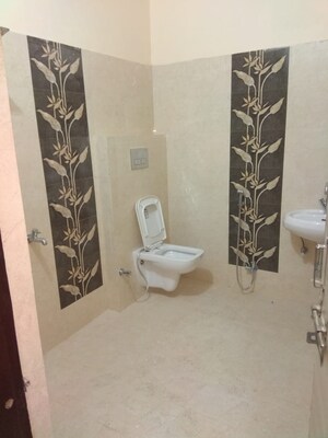 Bathroom in 2 BHK Apartment at Alaknanda Apartment Gomti Nagar, Gomti Nagar – for Rent