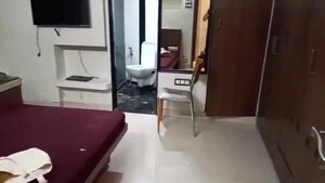 Room in 1 BHK Apartment at Mota Mansion Apartment, Andheri West – for Rent