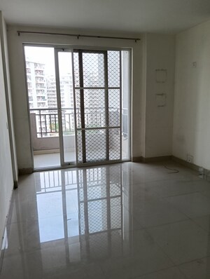 Room in 3 BHK Apartment at Anant Raj Maceo, Sector 91 – for Rent