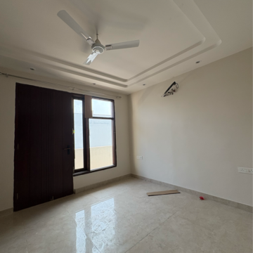 Room in 3 BHK Builder Floor at Sector 81 – for Rent