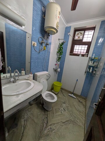 Team Area in 3.5 BHK Builder Floor at Sector 56 – for Rent