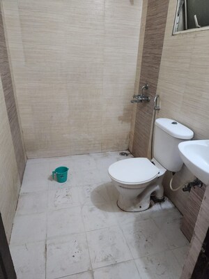 Bathroom in 2 BHK Apartment at Alaknanda Apartment Gomti Nagar, Gomti Nagar – for Rent