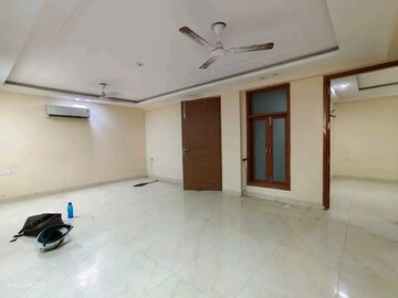 Room in 2 BHK Builder Floor at Chattarpur – for Rent