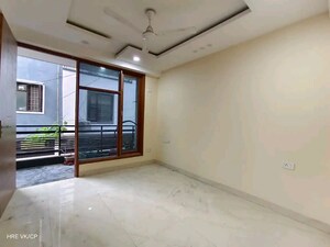 Room in 2 BHK Builder Floor at Chattarpur – for Rent