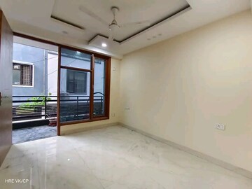 2 BHK Builder Floor For Rent in Chattarpur