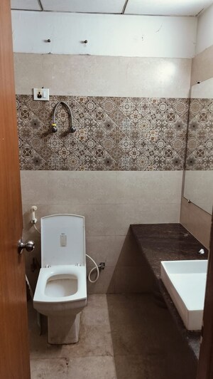 Bathroom in 1 BHK Apartment at Paramount Golfforeste, Zeta I Greater Noida – for Rent