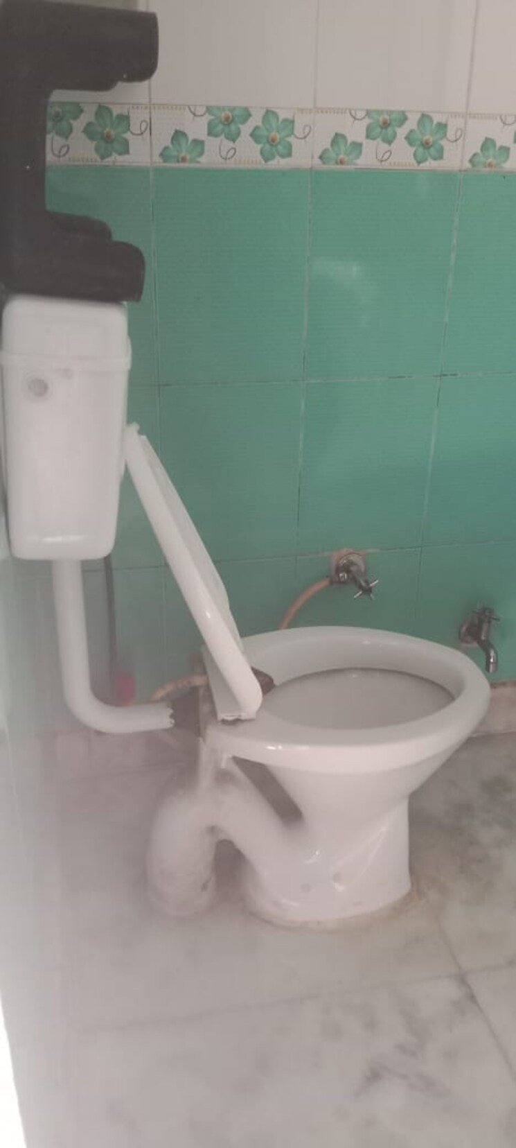 Bathroom, saket 2 Bedroom 800 Sq.Ft. Apartment In Saket Delhi 9288028