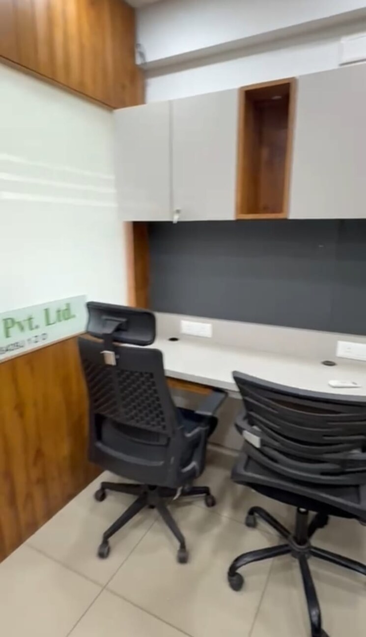 Team Area, goyal-titanium-business-park Commercial Office Space 565 Sq.Ft. In Makarba Ahmedabad 9288027