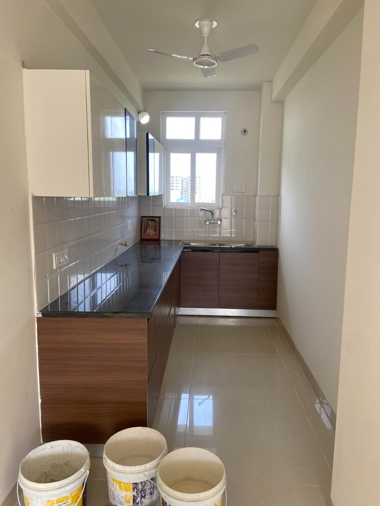 Kitchen, sushma-valencia 3 Bedroom 1800 Sq.Ft. Apartment In International Airport Road Zirakpur 9288080