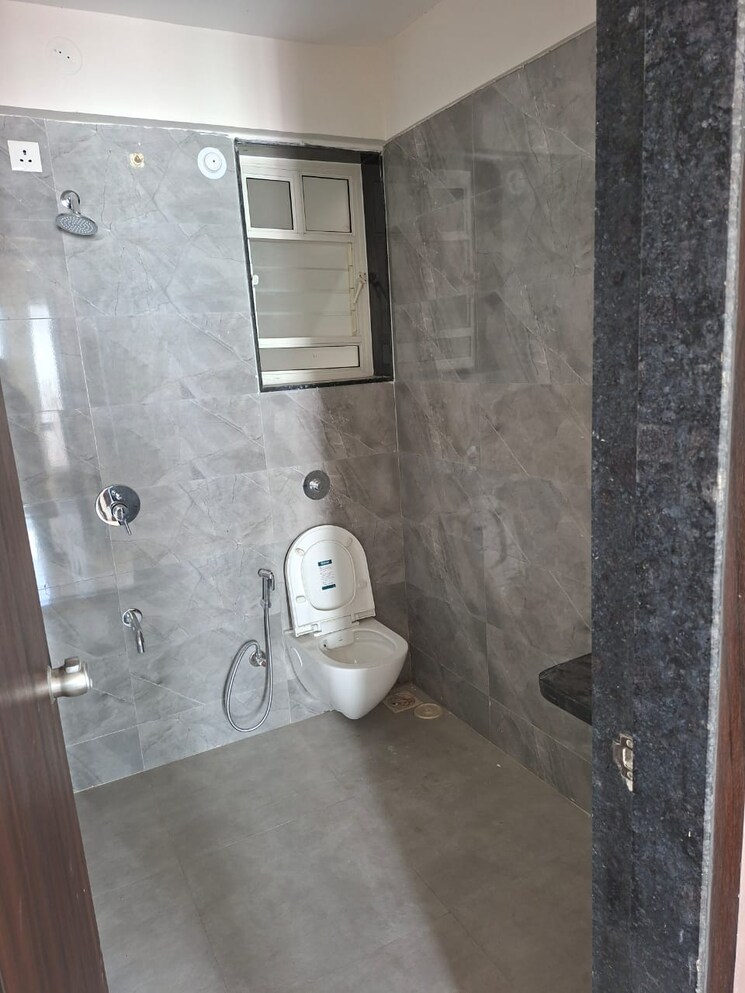 Bathroom, basil-mondale 2 Bedroom 751 Sq.Ft. Apartment In Mundhwa Pune 9288137