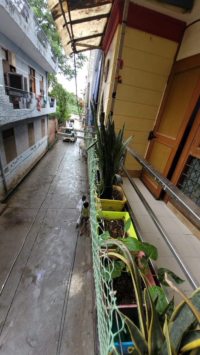 Balcony, saket 2 Bedroom 800 Sq.Ft. Builder Floor In Saket Delhi 9288135