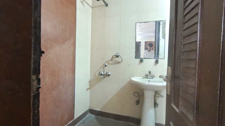 Bathroom, palm-residency-chhatarpur 3 Bedroom 1280 Sq.Ft. Builder Floor In Chattarpur Delhi 9288146