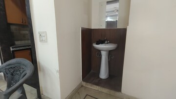 Bathroom in 3 BHK Builder Floor at Palm Residency Chhatarpur, Chattarpur – for Rent