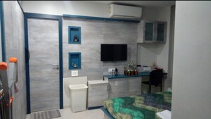 Room in 2 BHK Apartment at Hiranandani Estate, Ghodbunder Road – for Rent