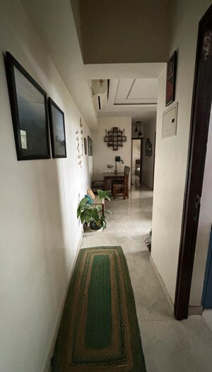  2 BHK Apartment at Lodha Amara, Kolshet Road – for Rent