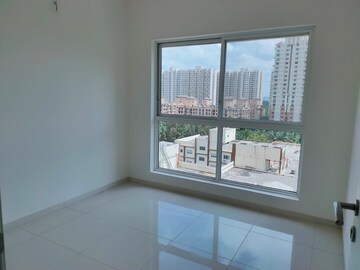 Room in 3 BHK Apartment at Godrej Green Vistas, Mahalunge – for Rent