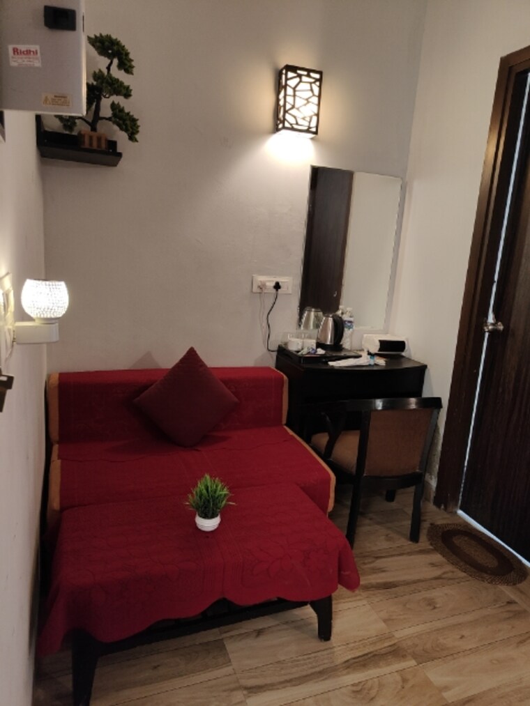 Room, chhatikara 1 RK 435 Sq.Ft. Apartment In Chhatikara Vrindavan 9288401