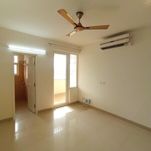 Room in 4 BHK Apartment at Emaar Emerald Floors Premier, Sector 65 – for Rent