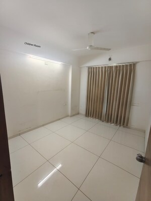 Bedroom in 4 BHK Apartment at Bodakdev – for Rent