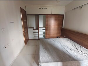 Bedroom in 4 BHK Apartment at Bodakdev – for Rent