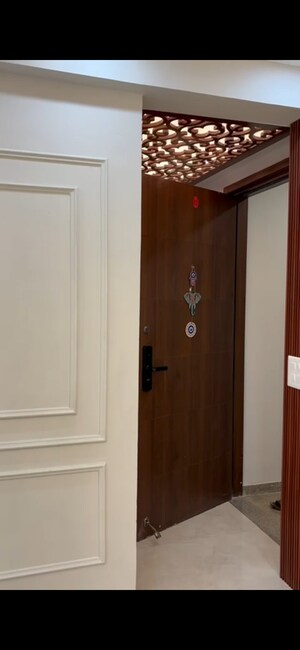 Room in 2 BHK Builder Floor at Signature Global City, Sector 37d – for Rent