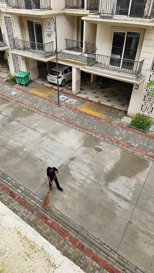 Swimming Pool in 3 BHK Builder Floor at Signature Global Park 4 and 5, Sohna Sector 36 – for Sale