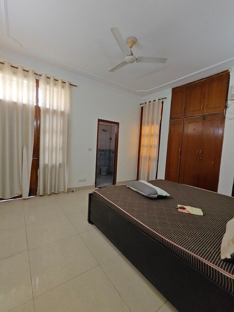 Bedroom, gupta-awas 3.5 Bedroom 2250 Sq.Ft. Apartment In Sector 43 Gurgaon 9288287