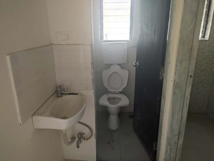 Bathroom, thane west Pg For Boys In Thane West 9272345