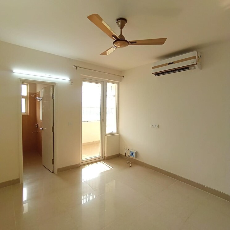 Room, emaar-emerald-floors-premier 4 Bedroom 1975 Sq.Ft. Apartment In Sector 65 Gurgaon 9288312