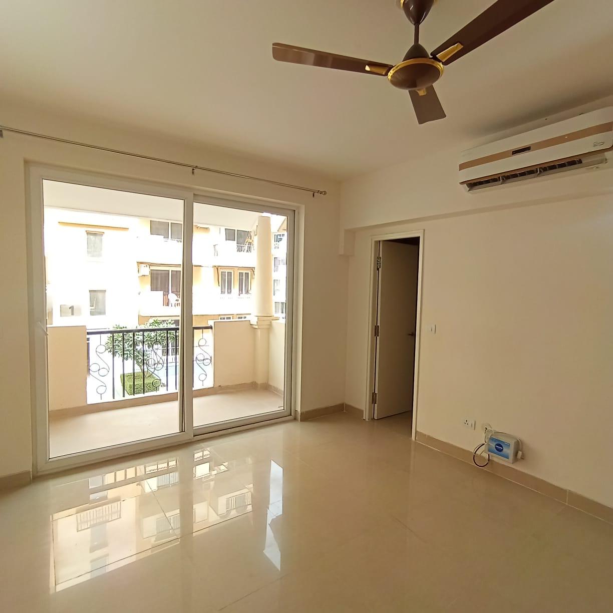 4 BHK + Servant Room,Extra Room 1975 Sq.Ft. Apartment in Emaar Emerald Floors Premier