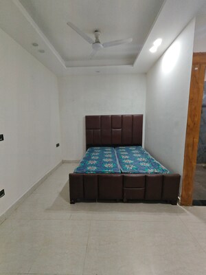 3.5 BHK Apartment For Rent in Ardee Mall, Sector 52