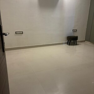 Room in 4 BHK Apartment at Aradhya Homes, Sector 67a – for Rent