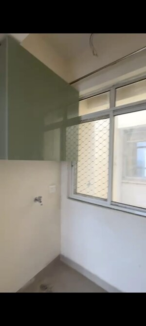 Room in 2 BHK Apartment at Jaypee Kensington Boulevard, Sector 131 – for Rent