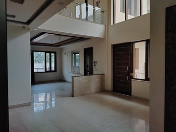 6+ BHK Villa – Exterior View View at Ansal Sushant Floors, Sushant Lok ii - for Rent