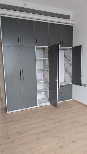 Bathroom in 4 BHK Apartment at Rustomjee Crown, Prabhadevi – for Rent