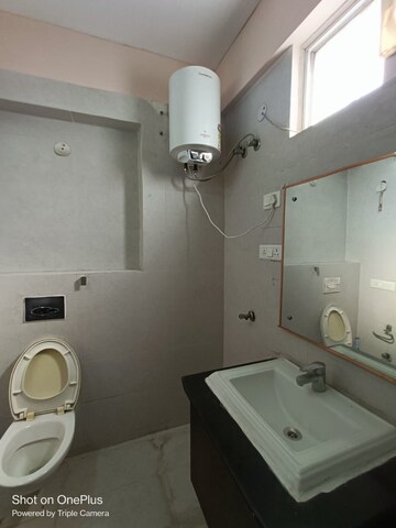 Bathroom in 1 BHK Apartment at Ansal Sushant Estate, Sector 52 – for Rent